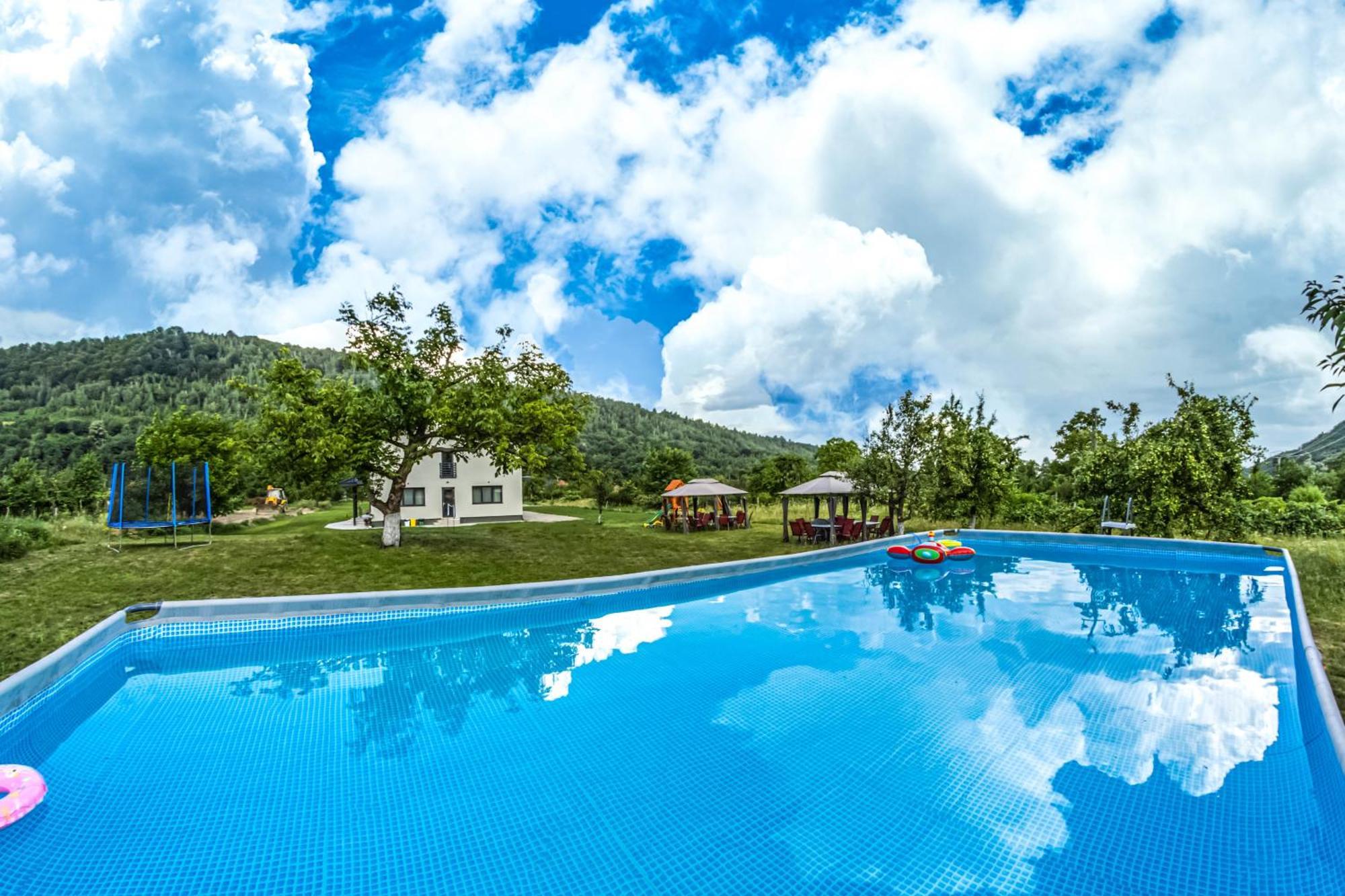 فندق Transalpina Retreat Novaci-Străini المظهر الخارجي الصورة